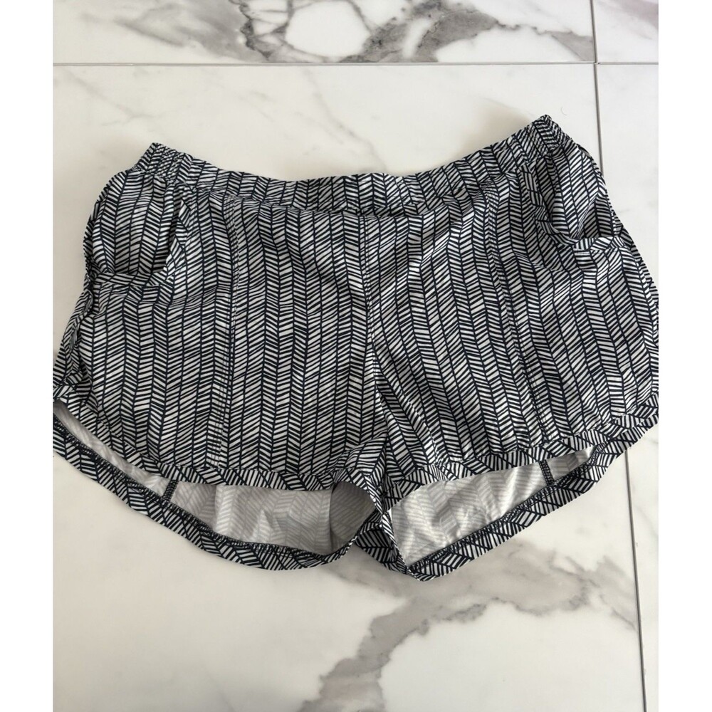Athleta Running Shorts Navy/Grey Chevron Pattern Women Size Large